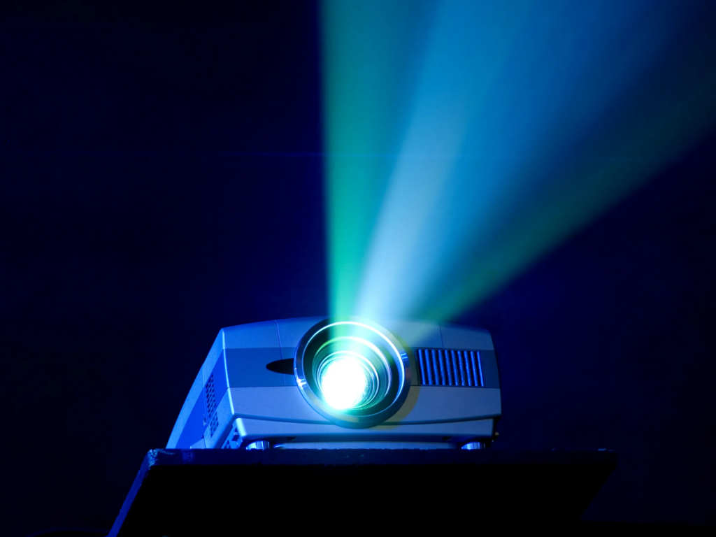What is projector?  Know how the projector works